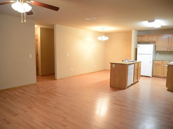 Dining/Kitchen