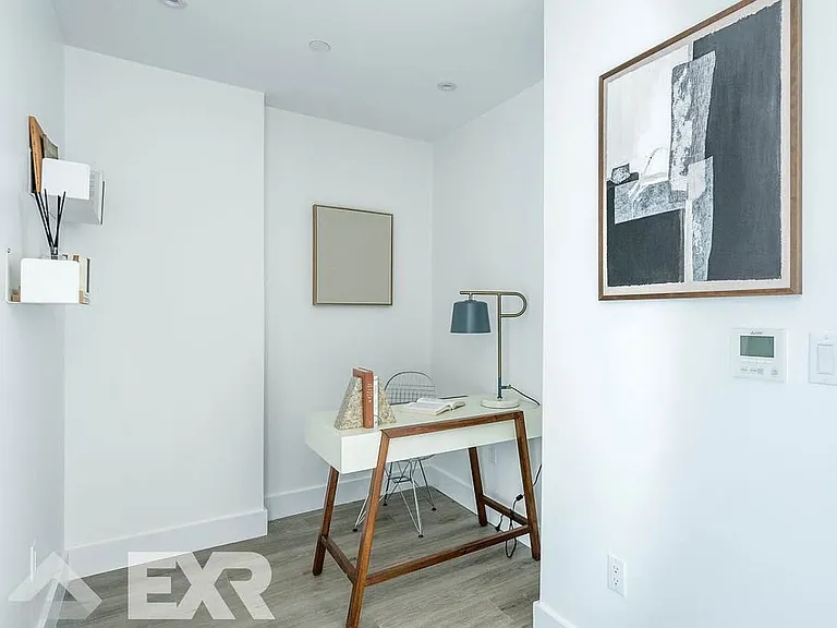 210 Clarkson Ave #Penthouse 8 — Photo 5