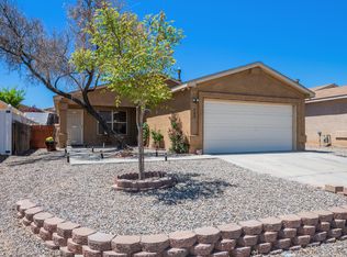 905 Finch Dr SW, Albuquerque, NM 87121
