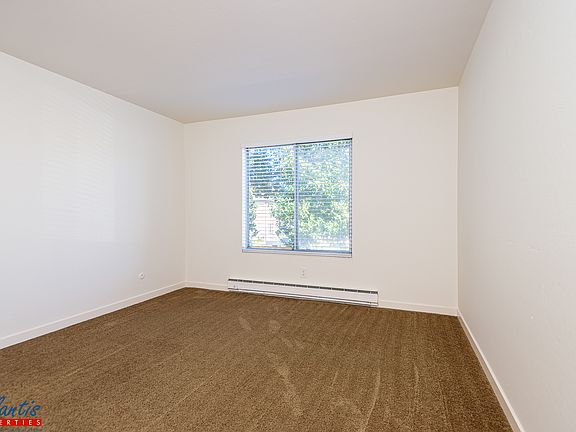 5th image of 555 S 10th St APT 21
