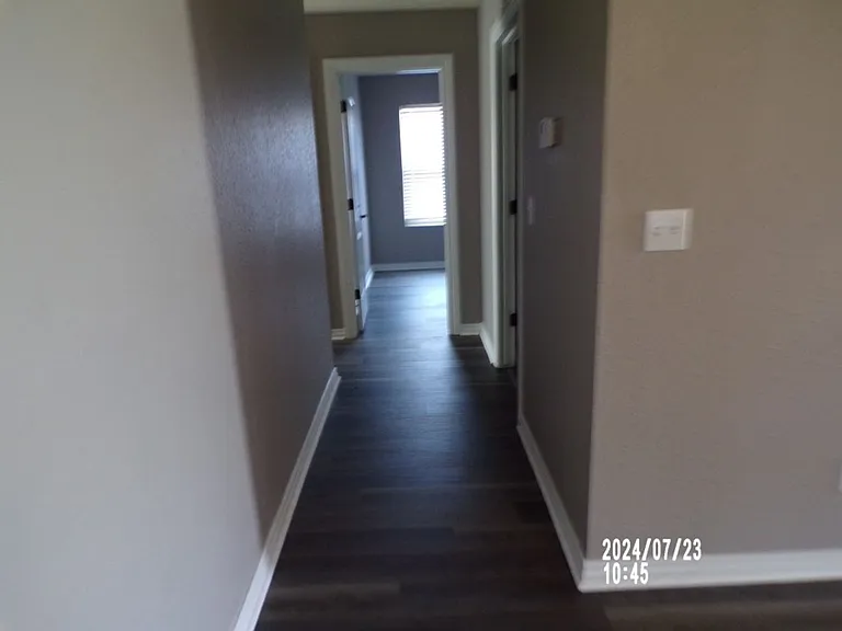 621 NW Granite Ave — Photo 7