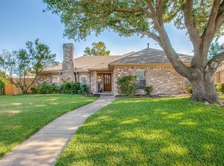 306 Pebblecreek Dr, Garland, TX 75040