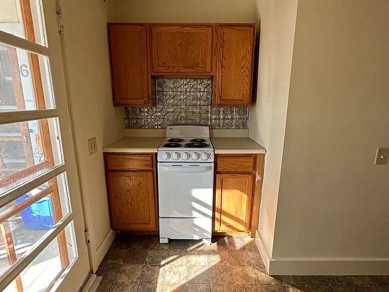 107 Buell St #7 — Photo 3