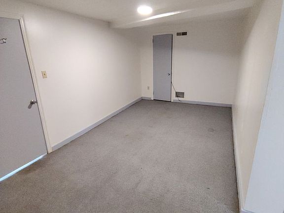 3rd image of 224 Butler St #2