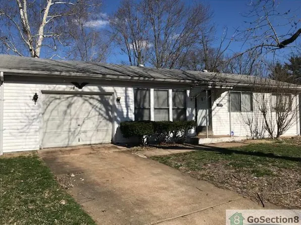 10530 Olney Dr, Saint Louis, MO 63136