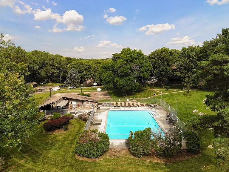 Fontenelle Hills — Photo 45