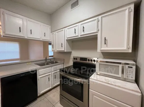 6328 Delacy Rd, Jacksonville, FL 32244
