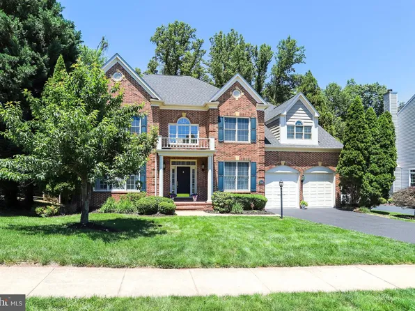 47808 Saulty Dr, Sterling, VA 20165