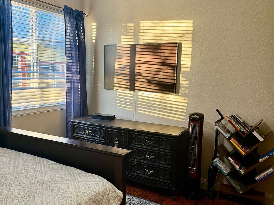2nd image of 10015 Pianella Way
