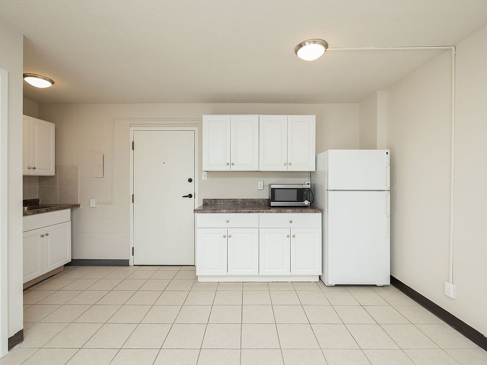 1st image of 620 2nd St SW #308