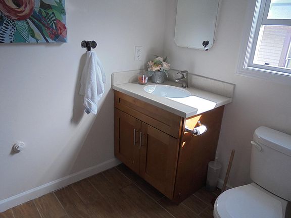 4th image of 323 Portland Ave APT 4