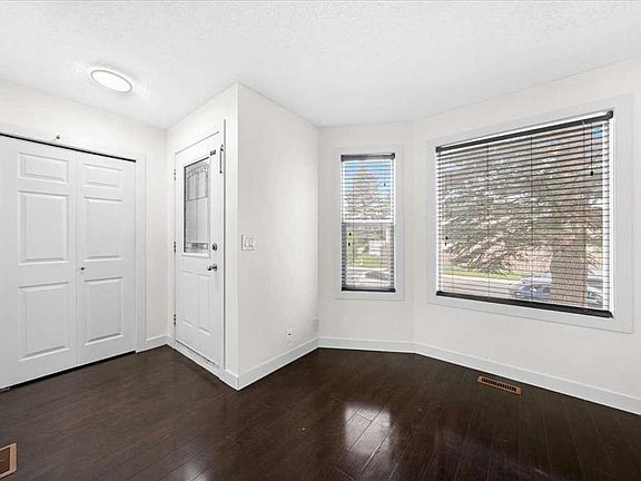 4th image of 61 N Falmere Way NE