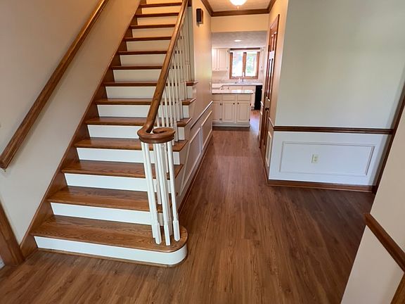 5th image of 3834 Westwind Dr
