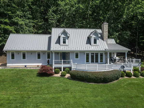 775 Red Hill Rd, Fairfield, VA 24435