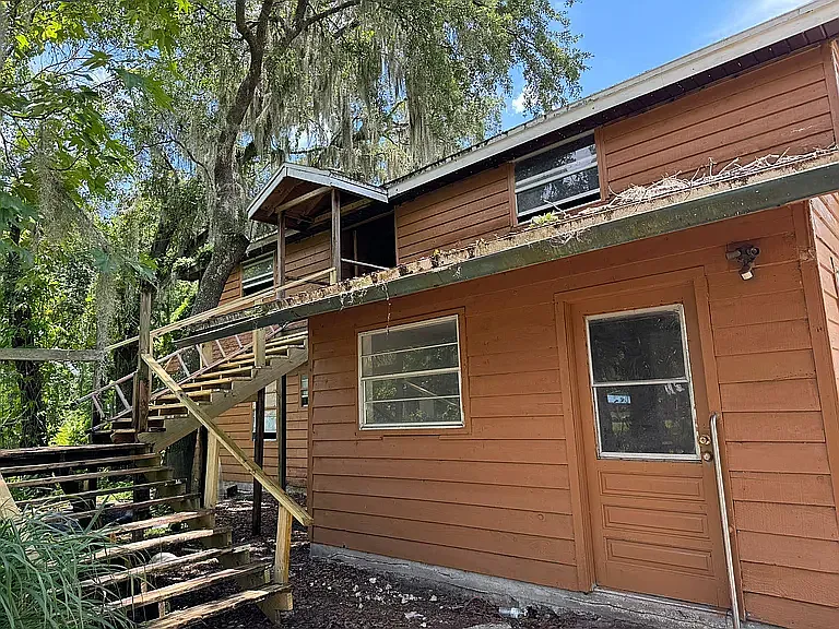 3 bed, 2552 sqft, $1,300 — Photo 2
