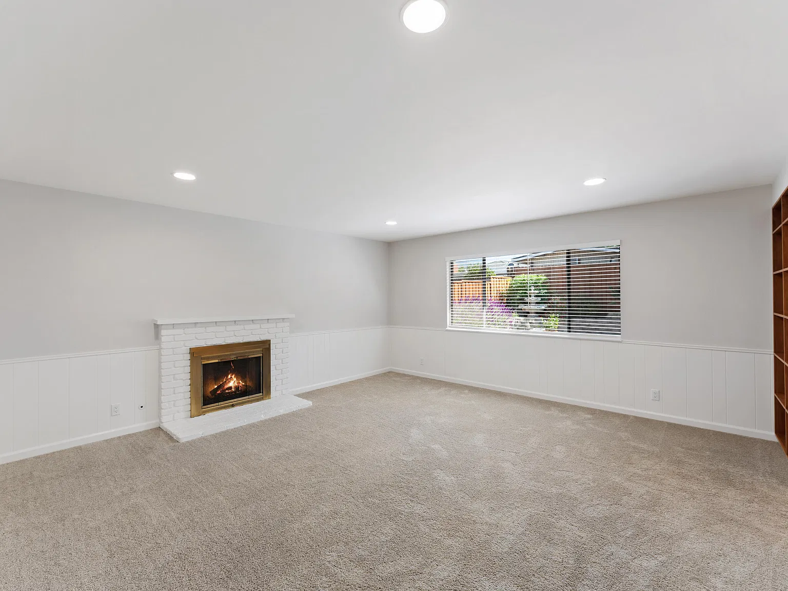5 bed, 3.0 bath, 1996 sqft, $6,795 — Photo 4