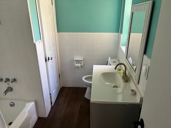 5th image of 1627 E Amelia St