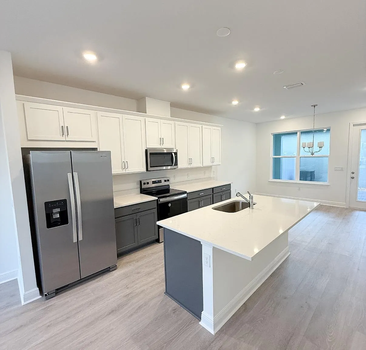 3 bed, 2.5 bath, 1644 sqft, $2,700 — Photo 4