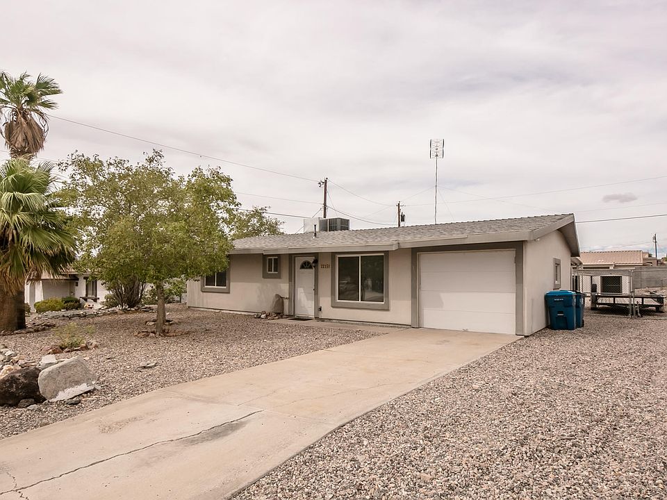 1st image of 2215 Interlake Dr