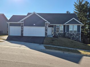 371 Bell View Ave, Belleville, WI 53508