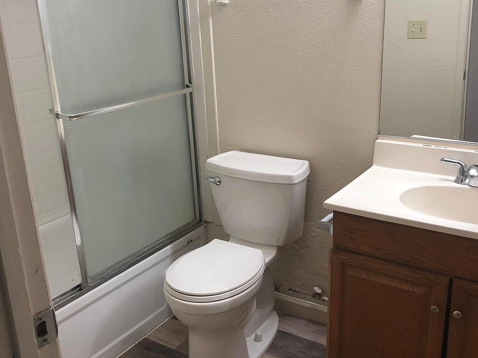 2nd image of 218 Lambert Ct
