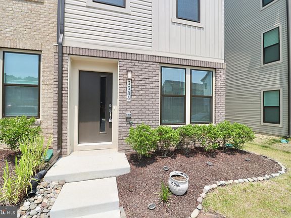 2nd image of 3386 Cormorant Dr