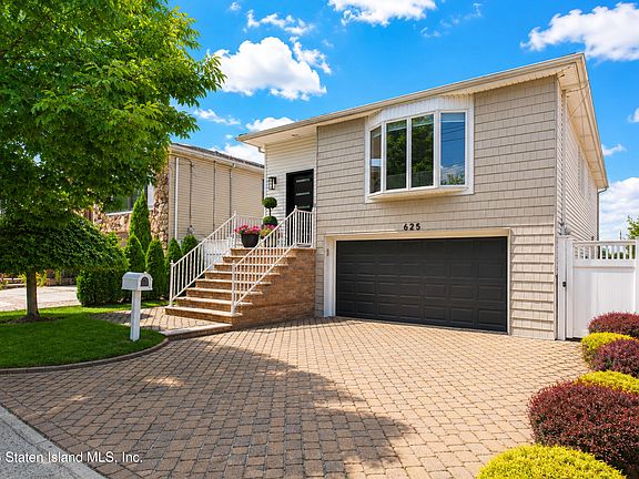 2nd image of 625 Barlow Ave