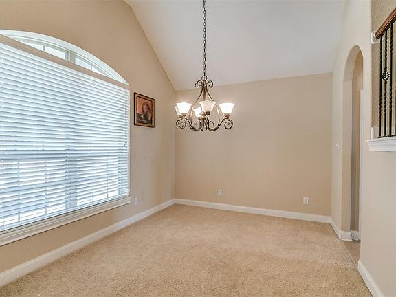 4th image of 19507 Glenwood Canyon Ln