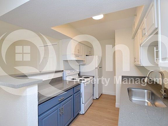 3rd image of 4308 N Longview Ave APT 215