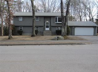 26 Chandler Dr, Coventry, RI 02816