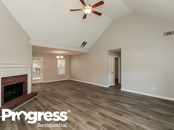 4th image of 239 Pebble Creek Dr