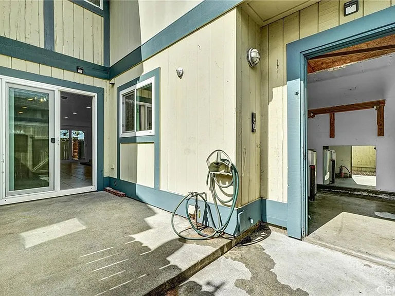 4526 Heil Ave — Photo 24