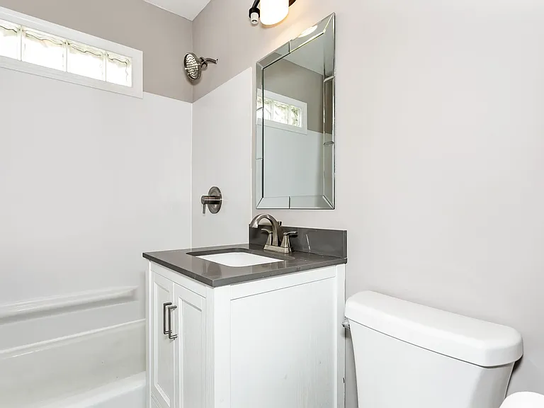 840 S Millwood Ave — Photo 10
