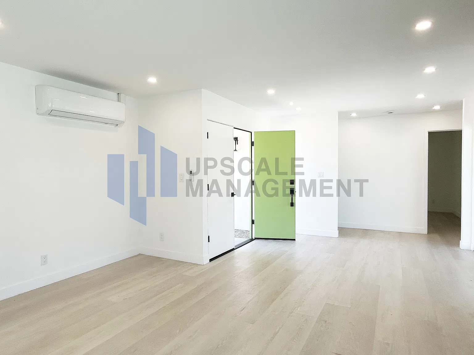 3 bed, 1356 sqft, $3,595 — Photo 3