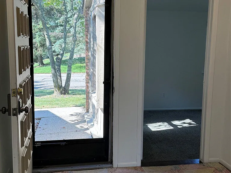 3028 Moon Lake Dr — Photo 16
