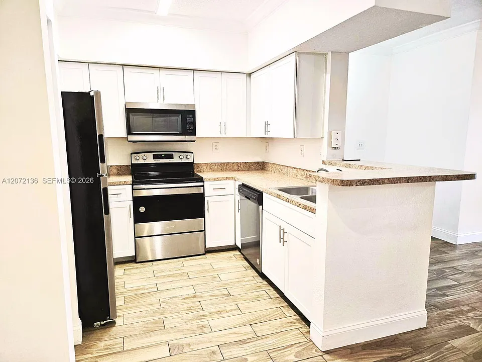 220 SW 116th Ave #15105