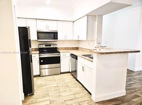 220 SW 116th Ave