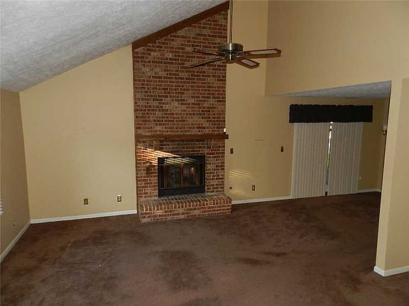 2nd image of 861 Chapel Pines Dr W