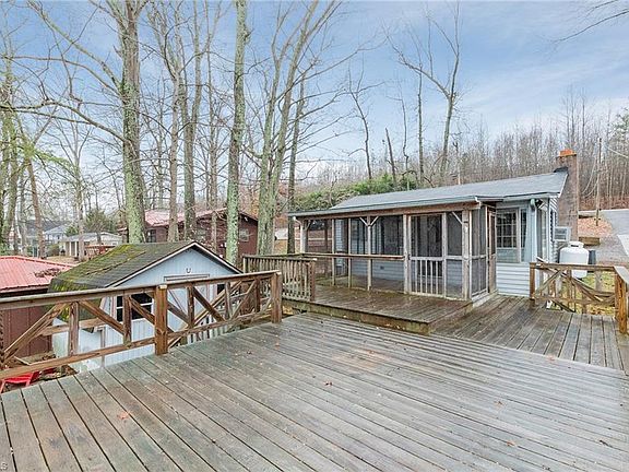 2nd image of 1240 Riverview Rd