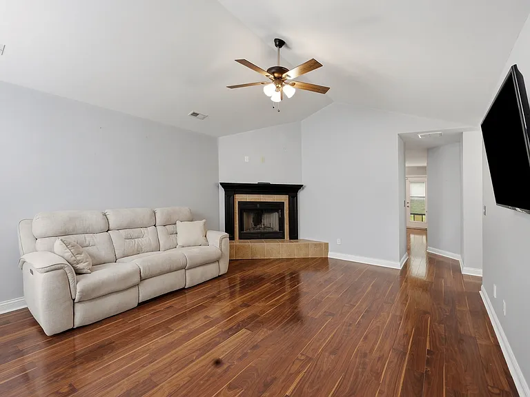 3864 Foleys Trl — Photo 4