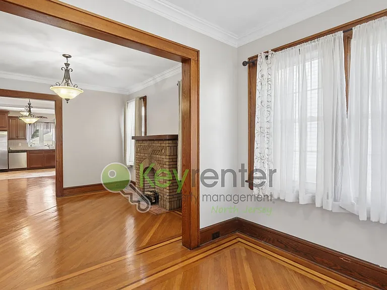 364 Chestnut St — Photo 8
