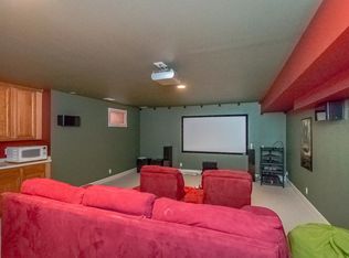 5 Hilltop Ln, Oakland, NJ 07436