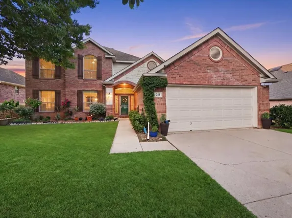 925 Ascension Dr, Hurst, TX 76053