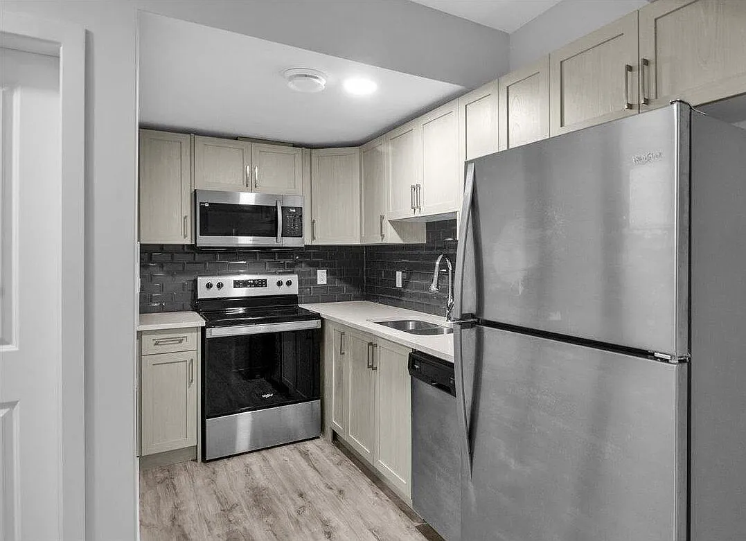 2 bed, $1,050 — Photo 4