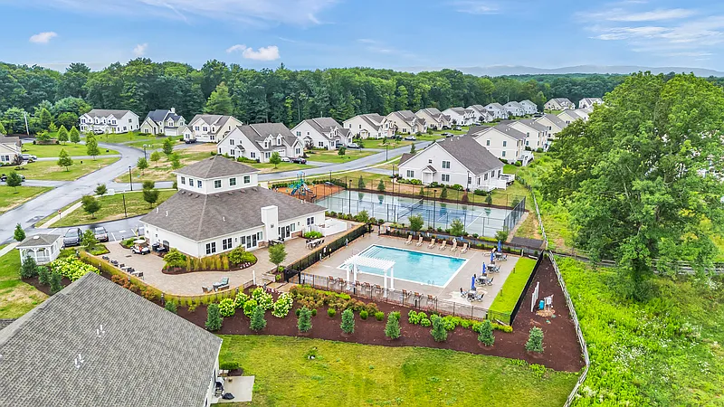 Woodland Green in Bloomfield — Photo 2