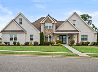 7230 Lake Point Cir, Benton, AR 72019