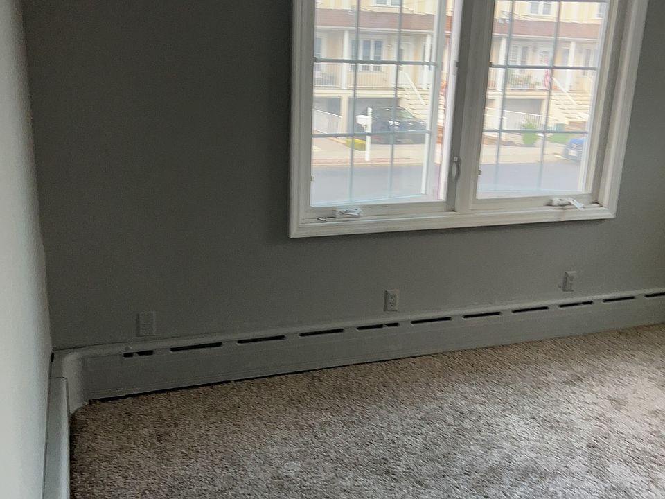 1st image of 26 Sumner Ave Floor 1