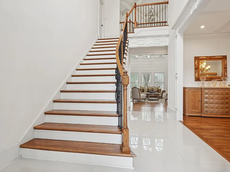 343 Summer Garden Dr — Photo 10