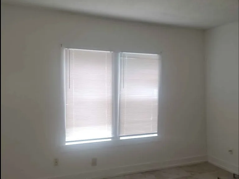 1242 Capital Ave — Photo 1