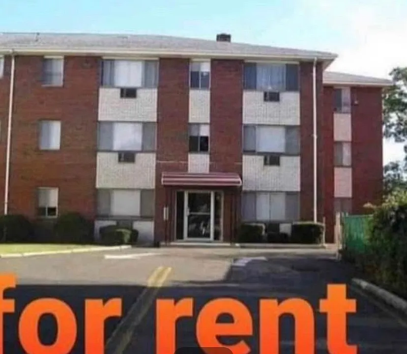 9 Bay Ave #10